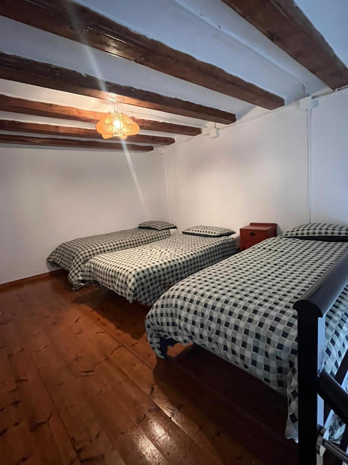 Habitacion Para Grupos Hasta 8 En Plena Rambla De Cataluna Barcelona Exterior foto